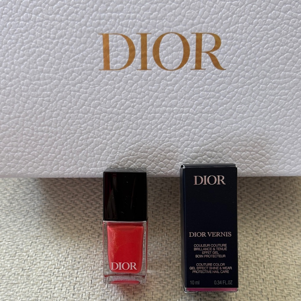 New Dior Vernis Nail Polish 330 Coral Pop Limited Edition Summer 2025 Collection
